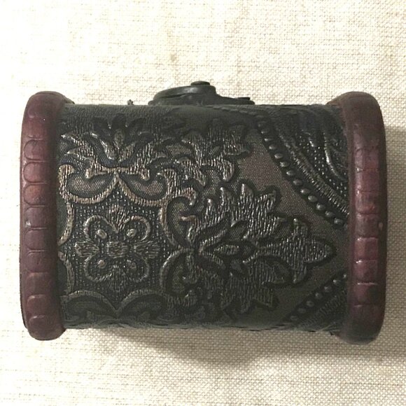 Vintage Wooden Mini Treasure Chest Box - Picture 2 of 12
